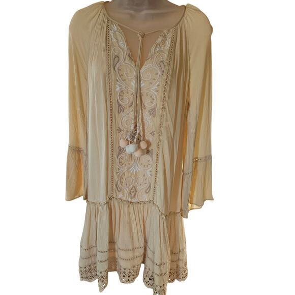 Lily Pulitzer Yellow Baby doll Dress Sz XS Keyhole front Bell Sleeve Embroidered - Picture 3 of 10